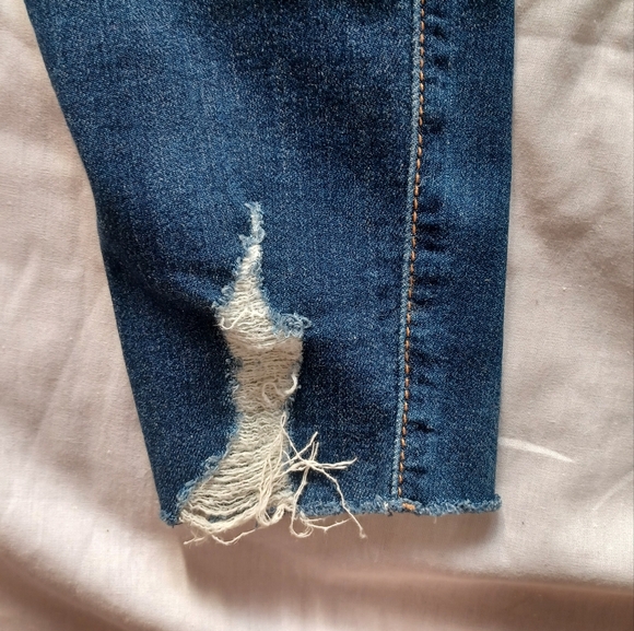 Hollister Women's High Rise Jean Leggings - Picture 4 of 6